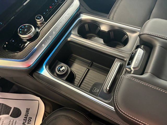 New 2026 Ford Expedition Platinum w/ Stealth Performance Package AWD/4WD image 21