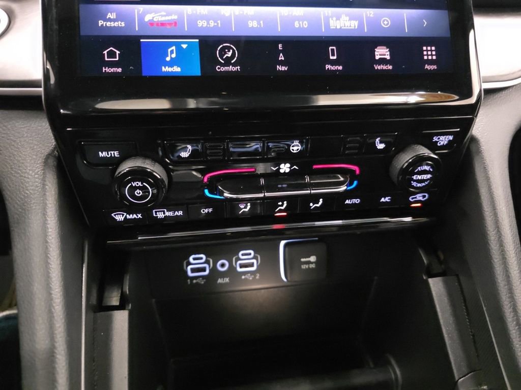 Used 2025 Jeep Grand Cherokee Limited image 19