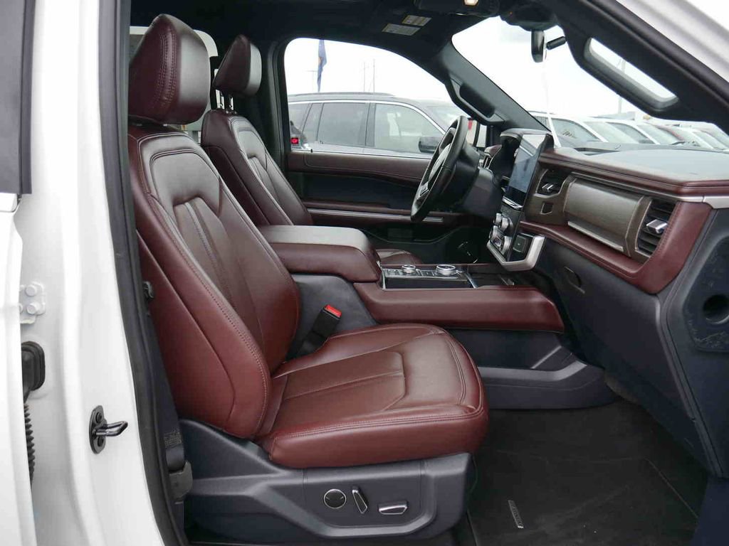 Used 2024 Ford Expedition Max Limited image 26
