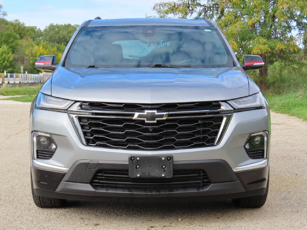 Used 2023 Chevrolet Traverse Premier w/ Redline Edition AWD/4WD image 4