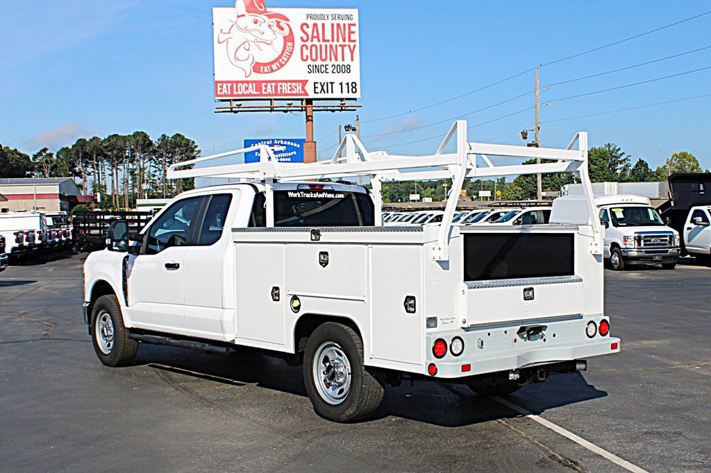 Used 2024 Ford F350 XL w/ XL Chrome Package RWD image 4