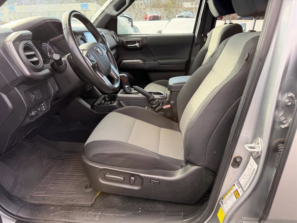 Used 2023 Toyota Tacoma TRD Off-Road w/ Technology Package image 11