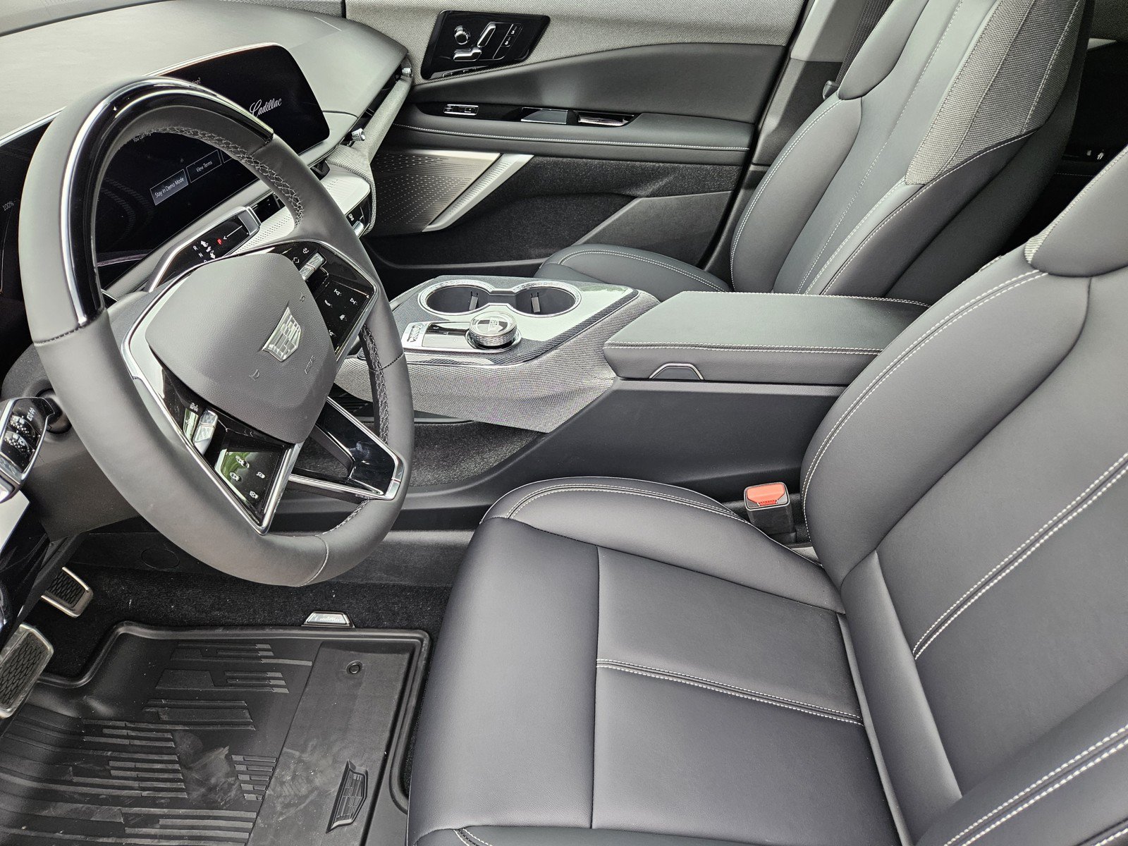 New 2026 Cadillac Optiq Luxury 1 RWD image 9