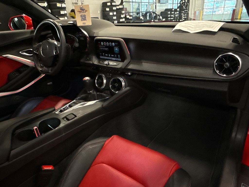Used 2018 Chevrolet Camaro SS image 13