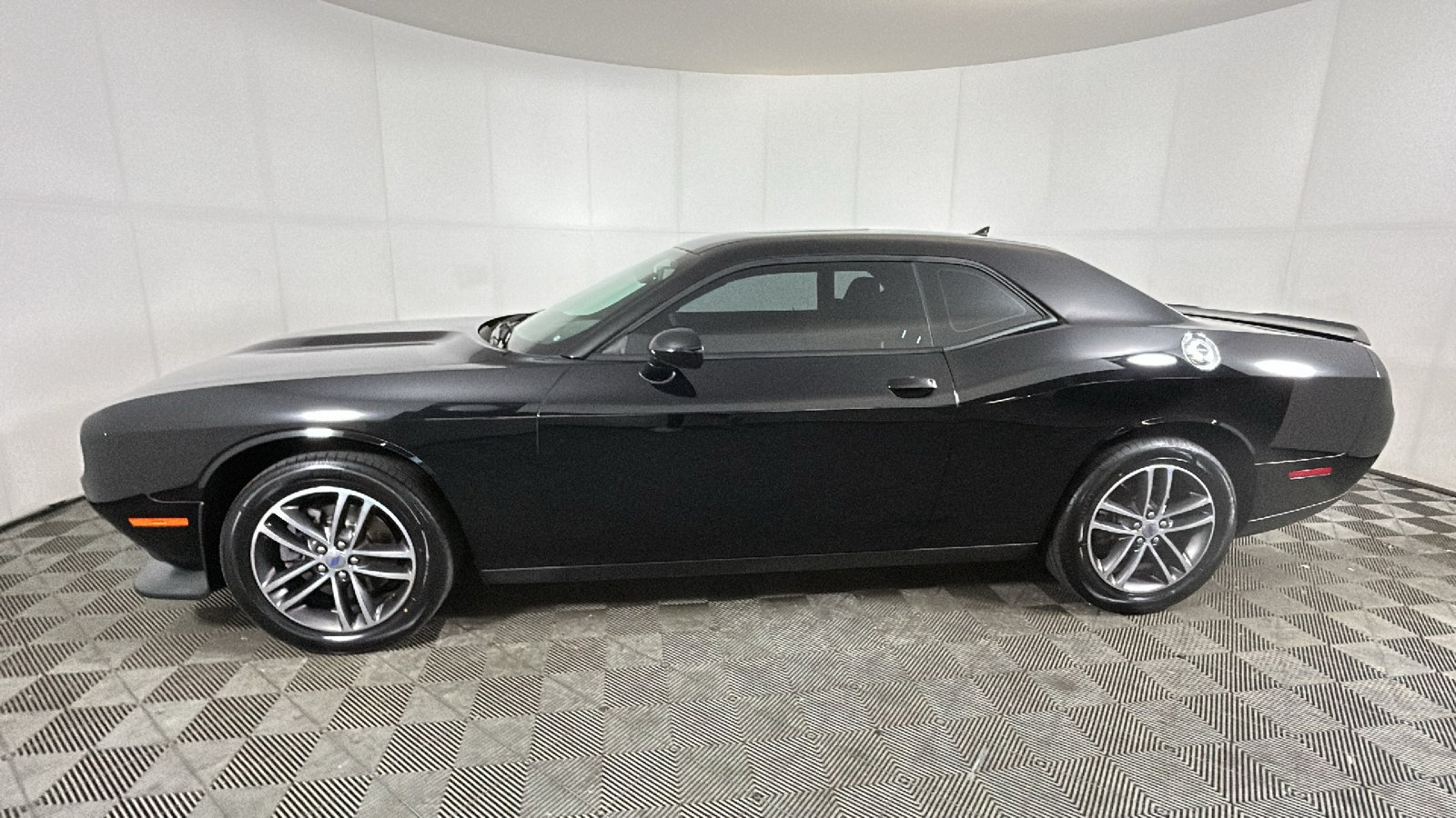 Used 2019 Dodge Challenger GT w/ Driver Convenience Group AWD/4WD image 7
