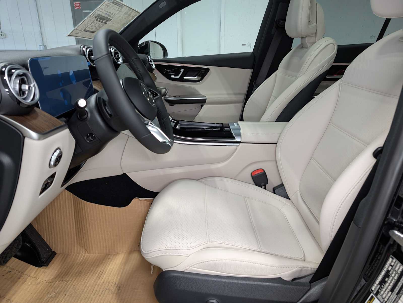 New 2026 Mercedes-Benz GLC 300 4MATIC image 4