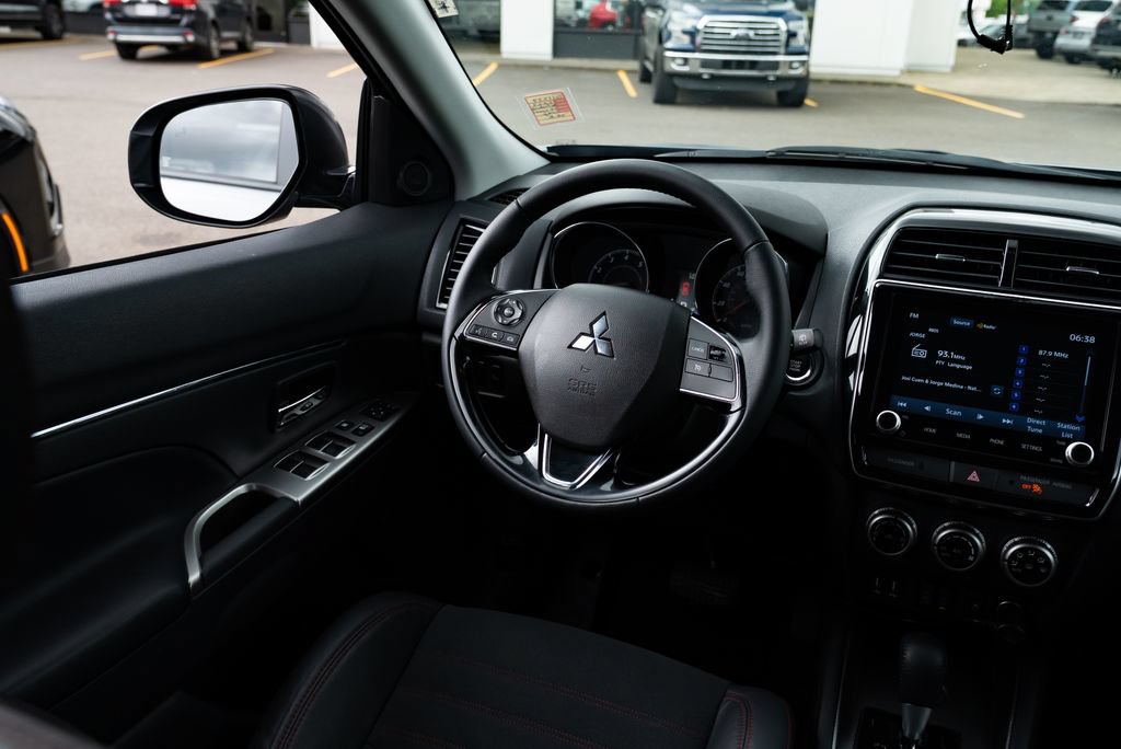 Used 2022 Mitsubishi Outlander Sport SE FWD image 9