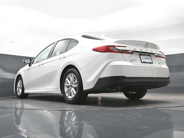 Used 2025 Toyota Camry LE FWD image 27