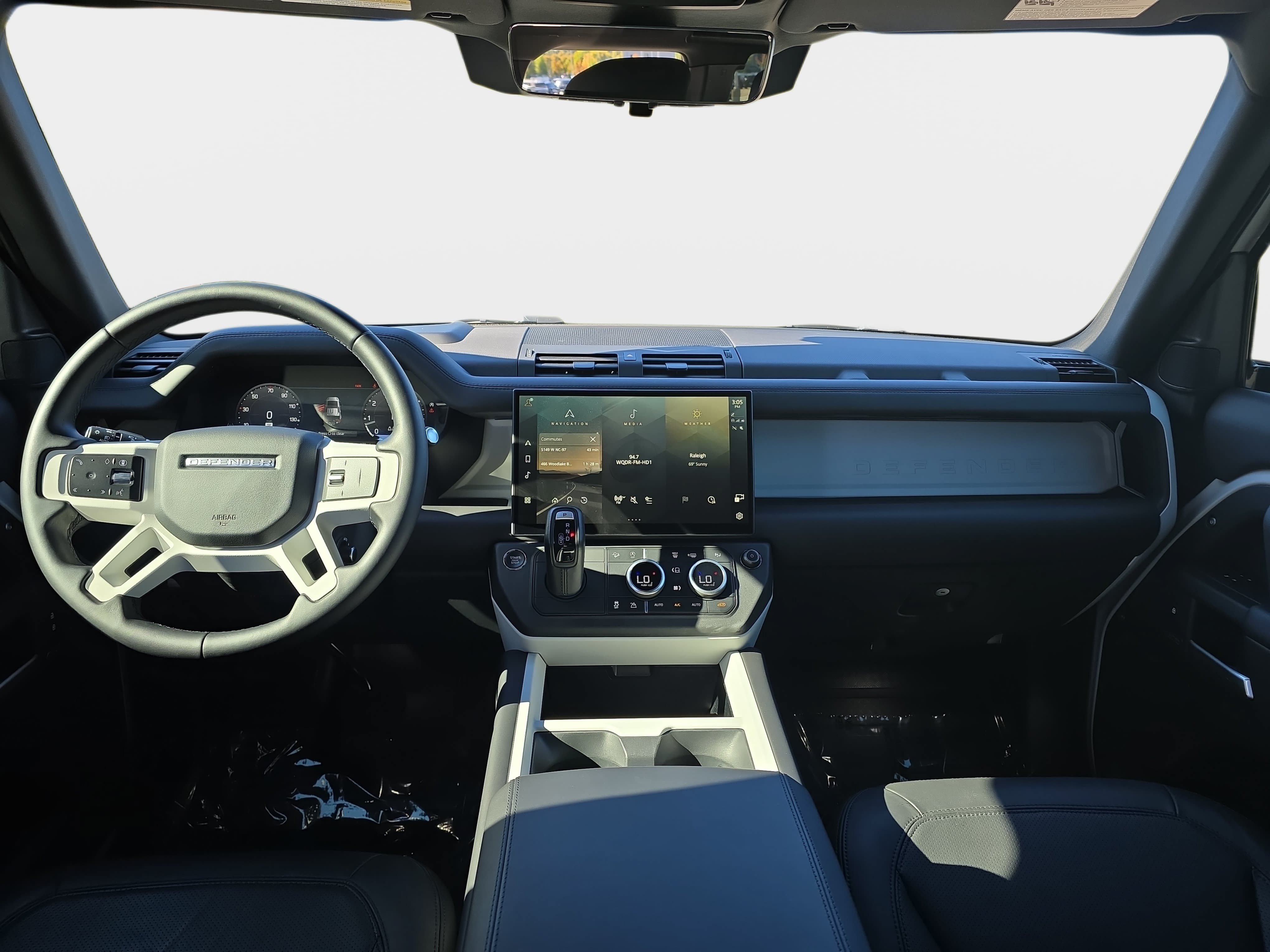 Certified 2026 Land Rover Defender 110 X-Dynamic SE AWD/4WD image 9