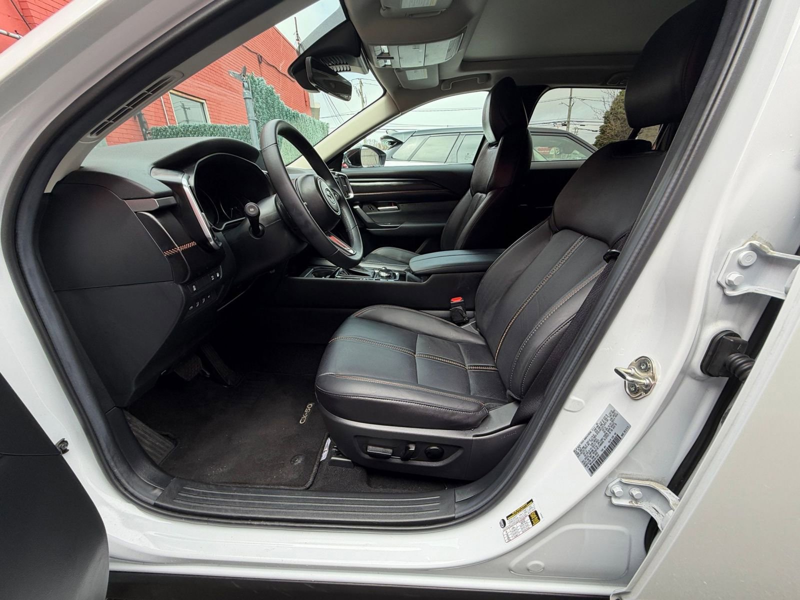 Used 2025 MAZDA CX-50 2.5 Hybrid w/ Premium Plus Pkg image 28