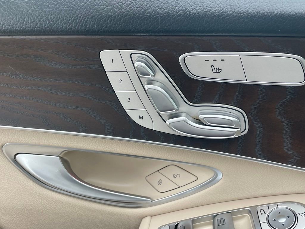 Used 2020 Mercedes-Benz GLC 300 4MATIC Coupe image 26