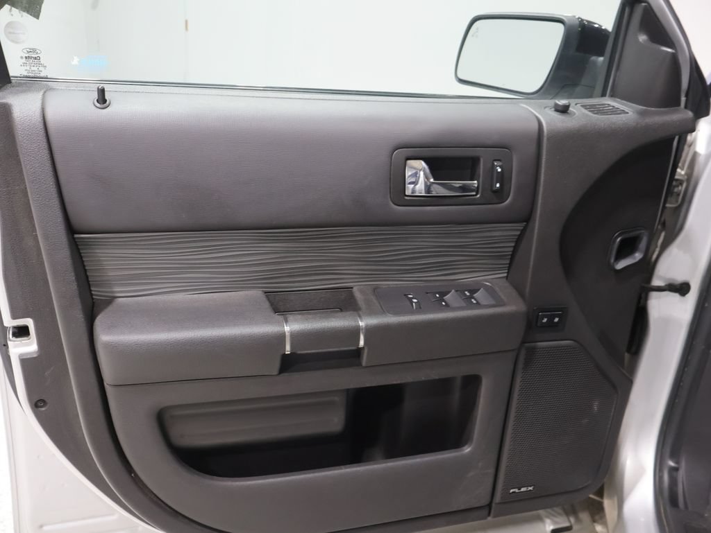 Used 2018 Ford Flex SEL w/ Equipment Group 202A FWD image 13