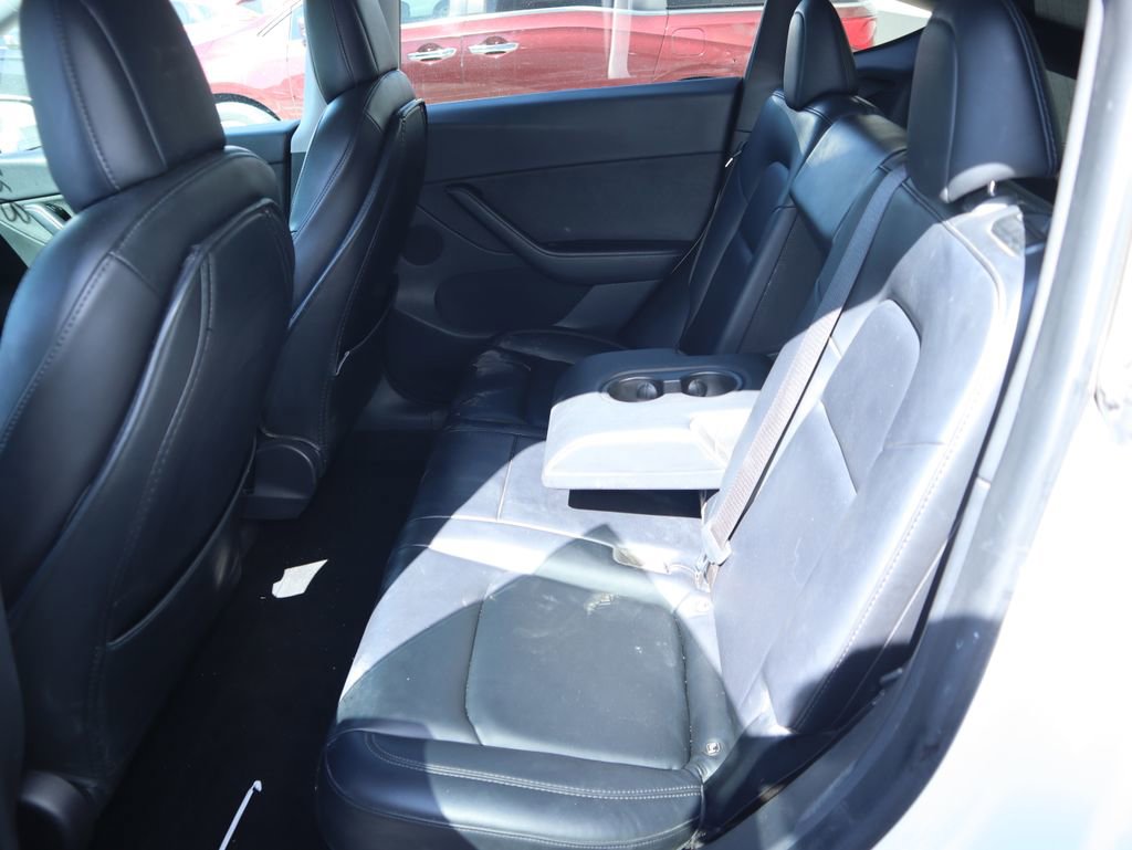 Used 2022 Tesla Model Y Performance AWD/4WD image 10