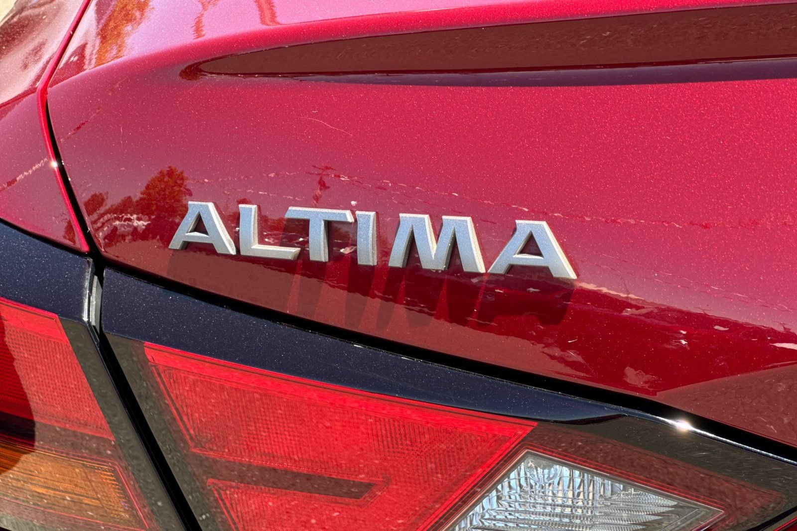 Certified 2025 Nissan Altima 2.5 SV FWD image 32