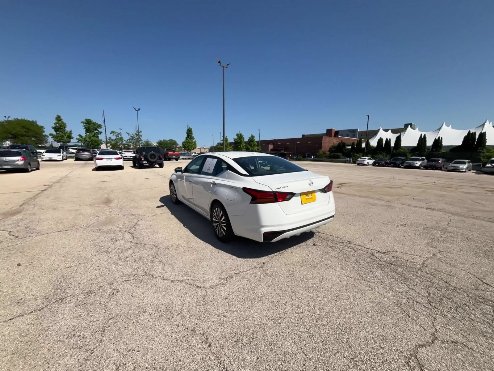 Used 2025 Nissan Altima 2.5 SV FWD image 13