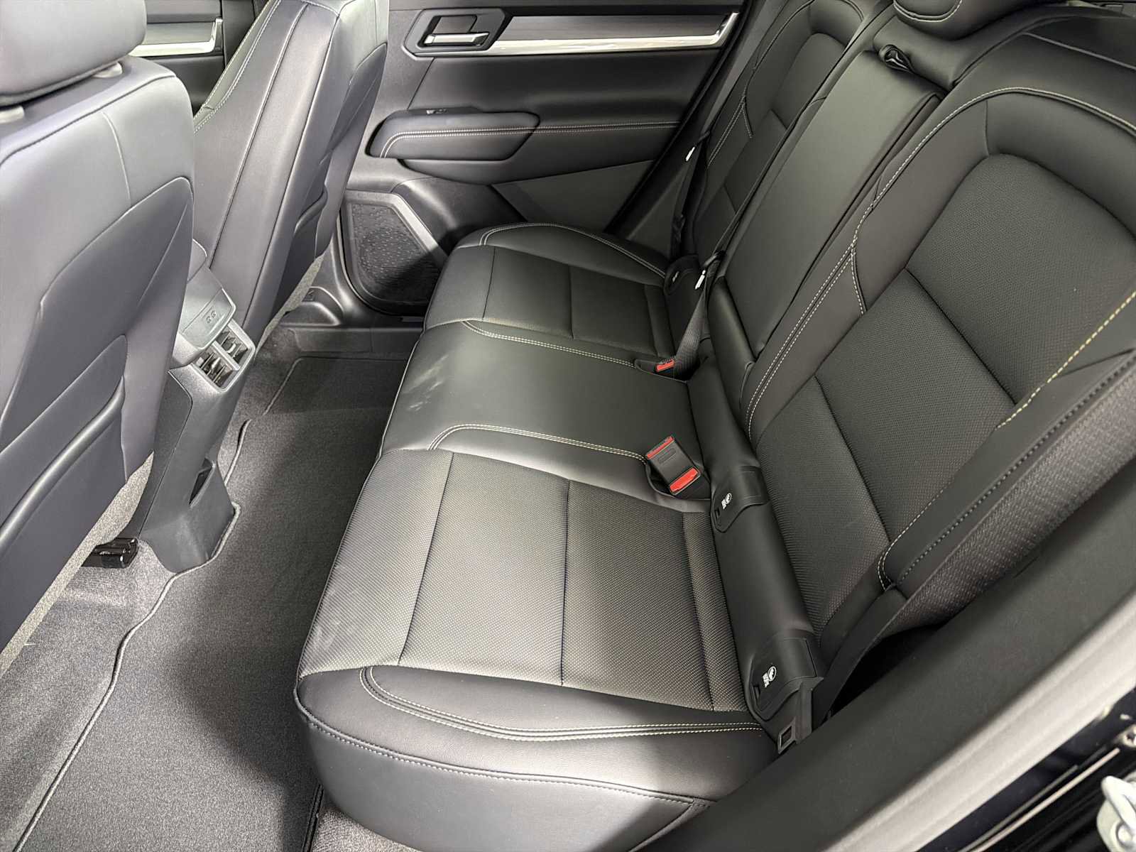 New 2026 GMC Terrain Elevation w/ Elevation Premium Package image 36