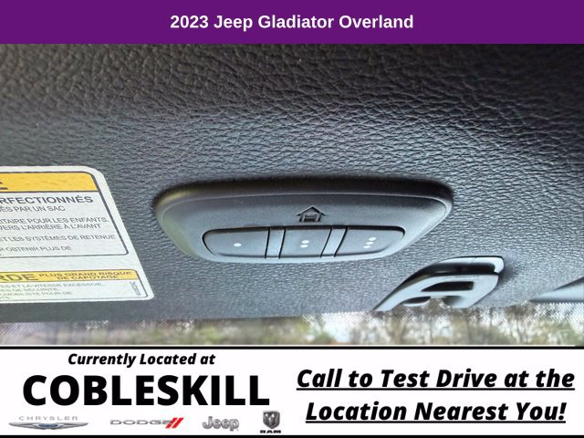 Used 2023 Jeep Gladiator Overland AWD/4WD image 25