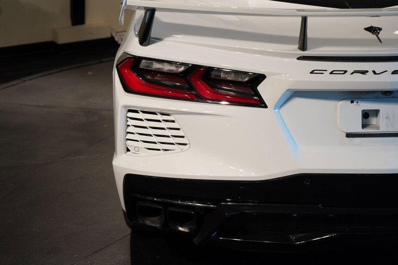 Used 2023 Chevrolet Corvette Stingray Premium Cpe w/ Z51 Performance Package RWD image 30