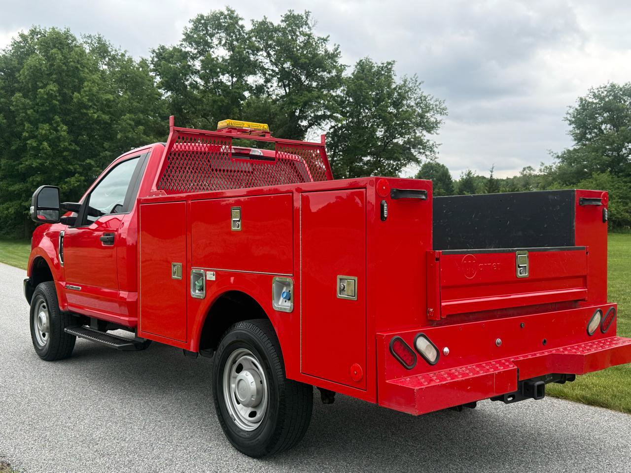 Used 2019 Ford F250 XL w/ Power Equipment Group AWD/4WD image 4