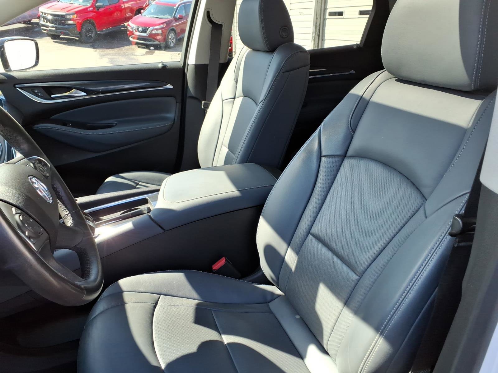 Used 2021 Buick Enclave Essence w/ Sport Touring Edition image 10