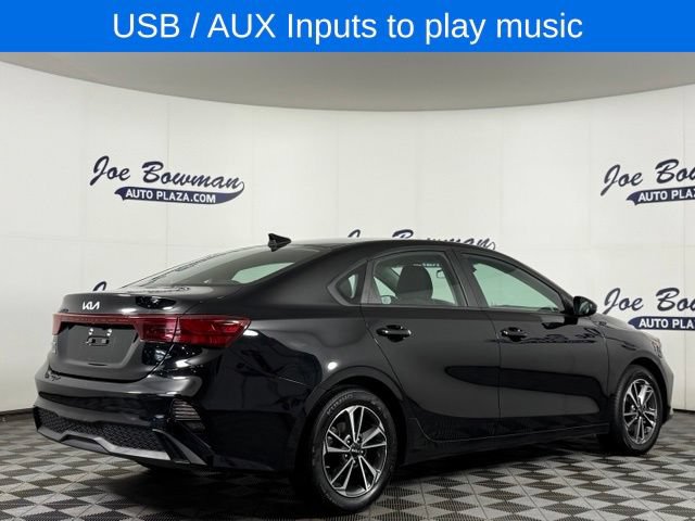 Used 2023 Kia Forte LXS FWD image 7