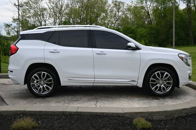 Used 2023 GMC Terrain Denali AWD/4WD image 4