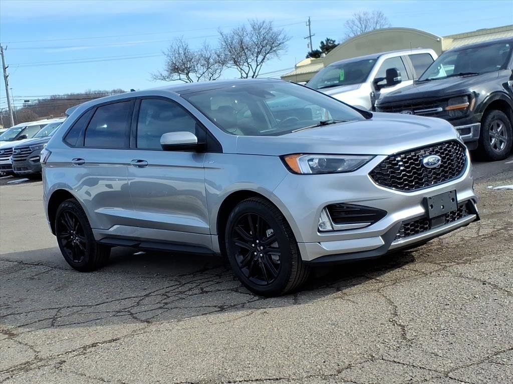 Used 2024 Ford Edge ST-Line image 7