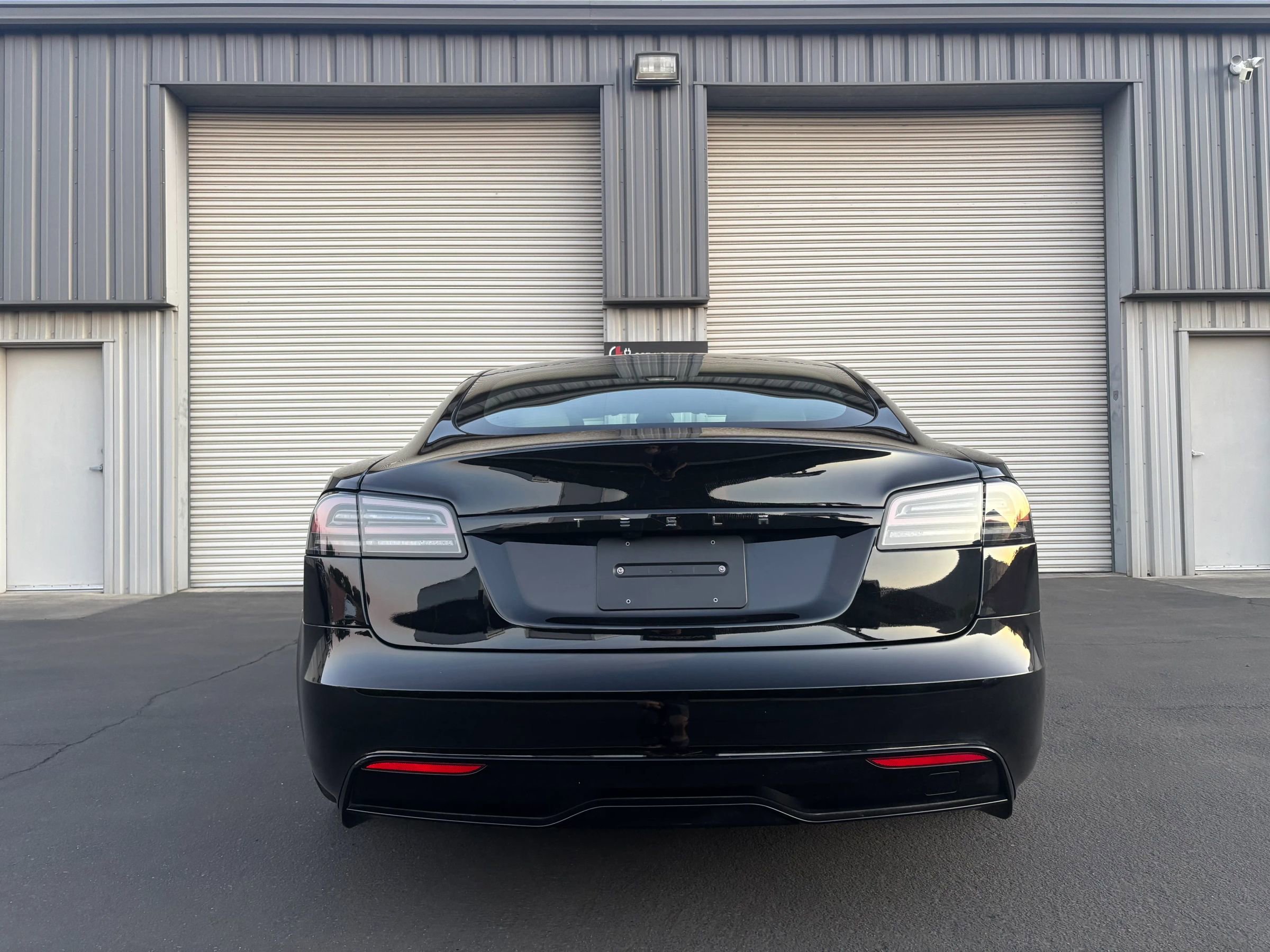 Used 2023 Tesla Model S Standard Range image 7
