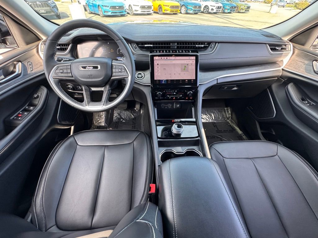 Used 2023 Jeep Grand Cherokee Limited w/ MOPAR Finishing Package image 27