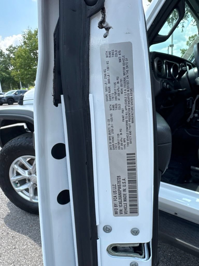Used 2023 Jeep Wrangler Sport AWD/4WD image 40