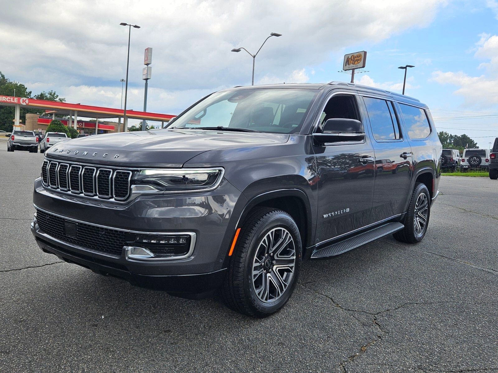 New 2025 Jeep Wagoneer L 4WD