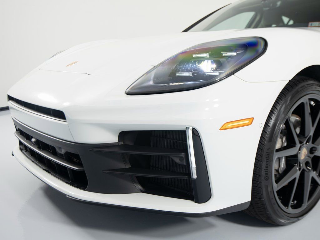 Certified 2025 Porsche Panamera 4 image 39