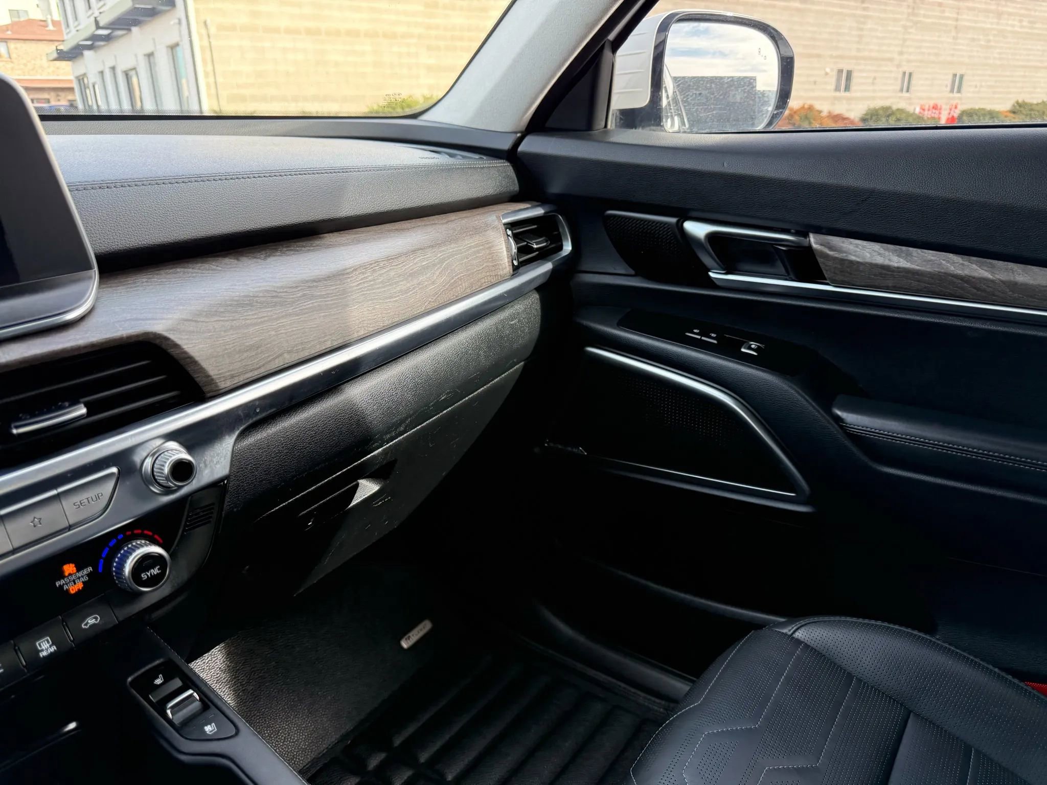 Used 2020 Kia Telluride SX w/ SX Prestige Package image 20