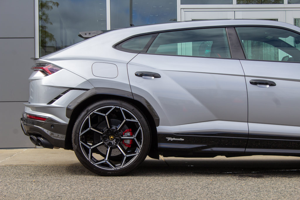 Used 2024 Lamborghini Urus Performante AWD/4WD image 6