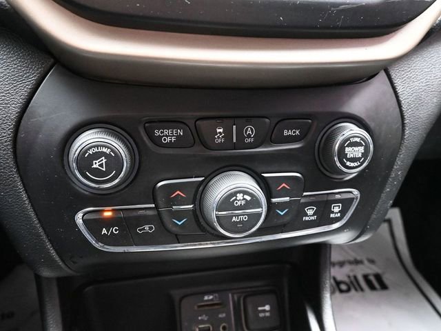 Used 2017 Jeep Cherokee High Altitude image 48