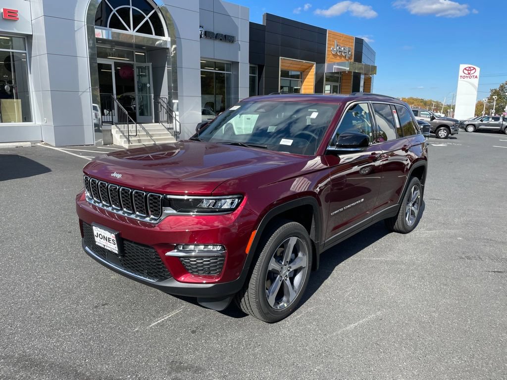 New 2025 Jeep Grand Cherokee Limited w/ Luxury Tech Group II AWD/4WD image 1