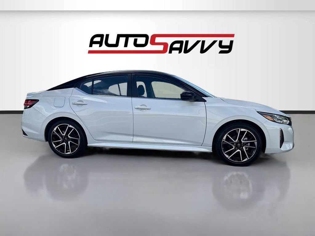 Used 2025 Nissan Sentra SR image 8
