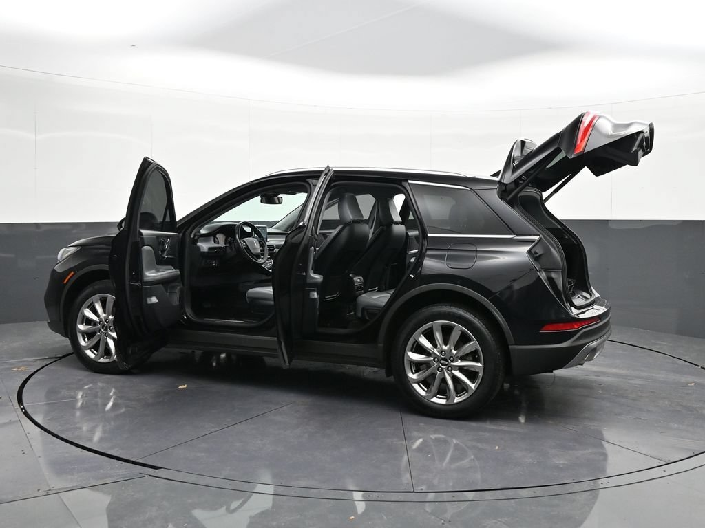 Used 2022 Lincoln Corsair AWD w/ Premium Package image 39