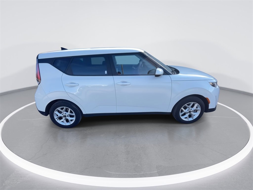 Used 2024 Kia Soul LX w/ Option Group 015 image 9