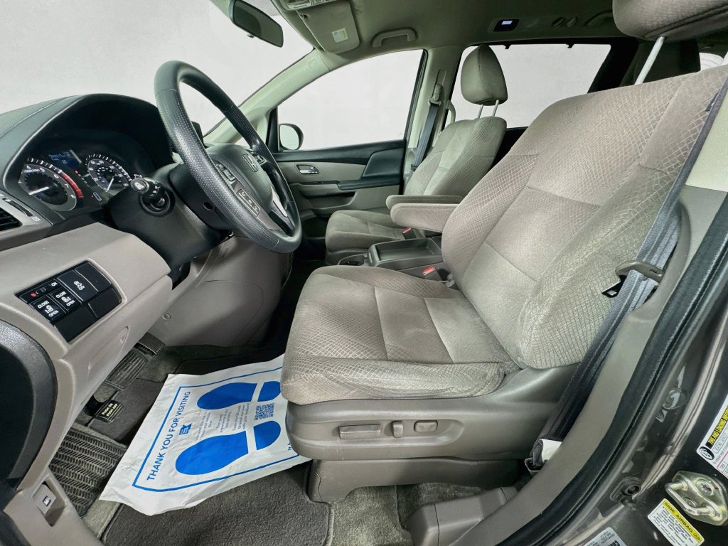 Used 2016 Honda Odyssey SE image 24