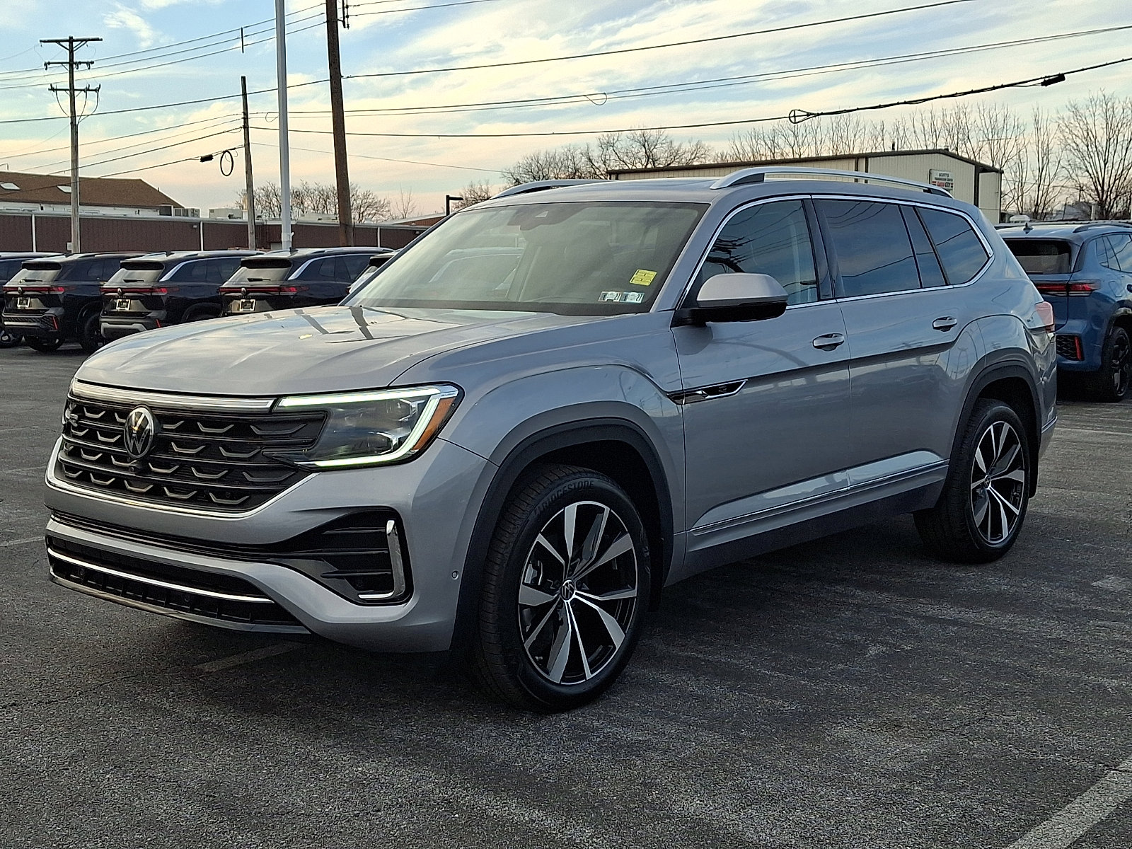 New 2026 Volkswagen Atlas SEL Premium R-Line image 3