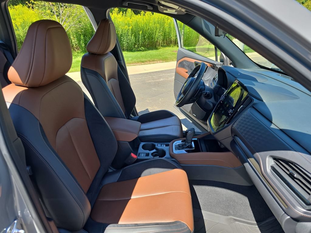 Used 2025 Subaru Forester Touring AWD/4WD image 13