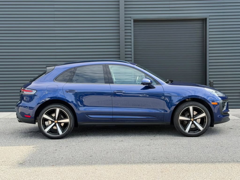 Used 2024 Porsche Macan S AWD/4WD image 25