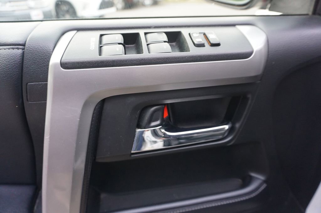 Used 2019 Toyota 4Runner SR5 image 3