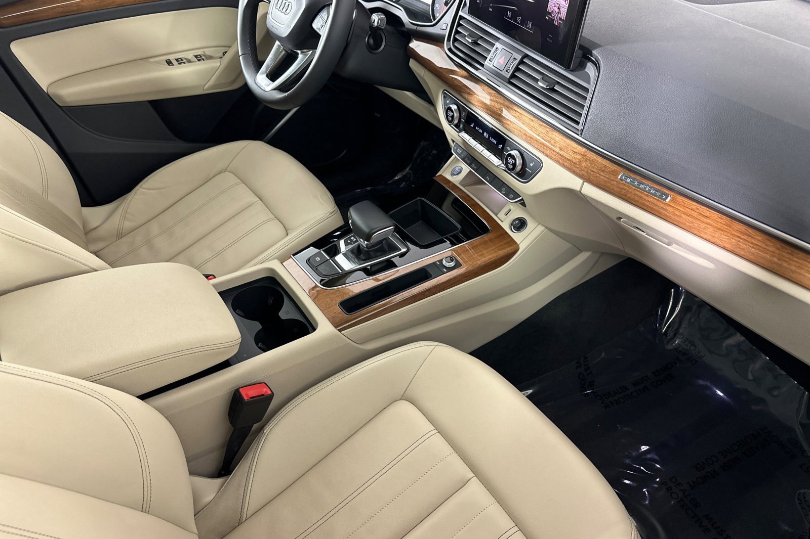 Used 2023 Audi Q5 2.0T Premium w/ Convenience Package image 15