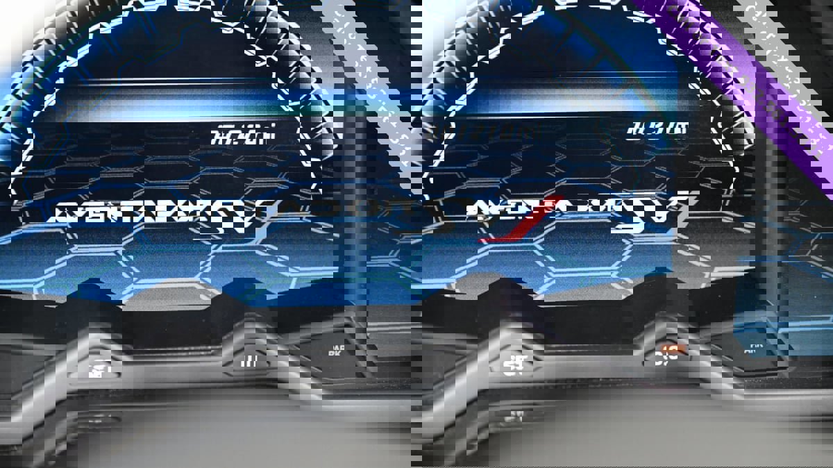 Used 2021 Lamborghini Aventador SVJ image 31