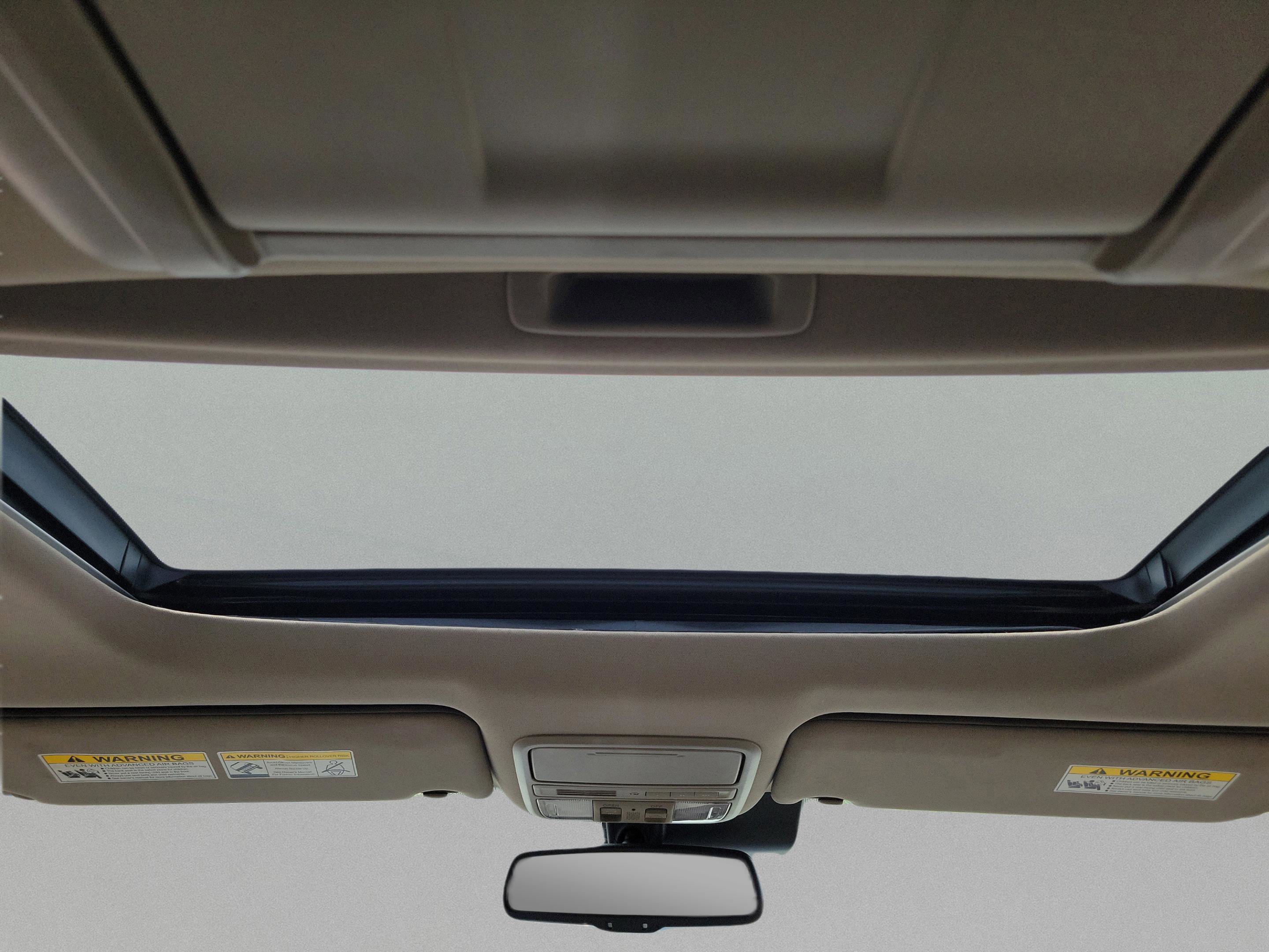 Certified 2017 Honda Pilot Touring image 11