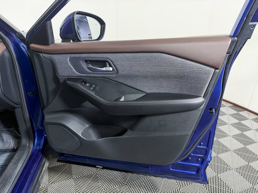 Certified 2023 Nissan Rogue SV FWD image 45