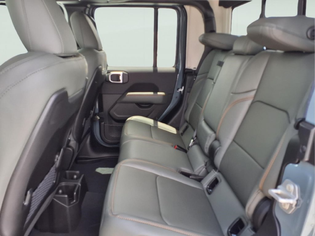 New 2026 Jeep Gladiator Mojave AWD/4WD image 9