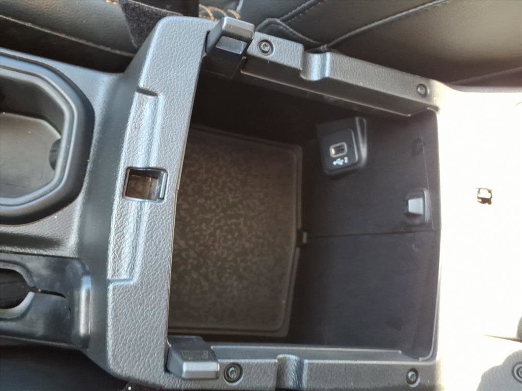 Used 2023 Jeep Wrangler Unlimited Sahara image 30